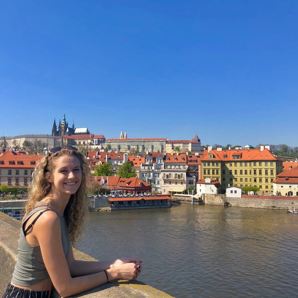 Meet your Posher, Aly